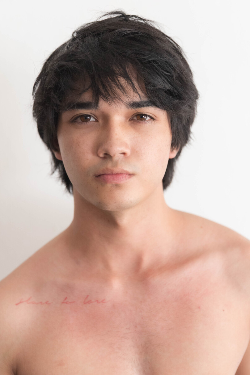 model profile picture